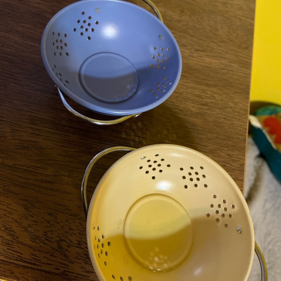 PARTY LITE MINI COLANDER TEA LIGHT HOLDERS - Picture 2 of 4